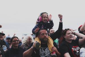 LIVE: Příznivci punku a ska zamířili do Tábora. Odstartoval festival Mighty Sounds