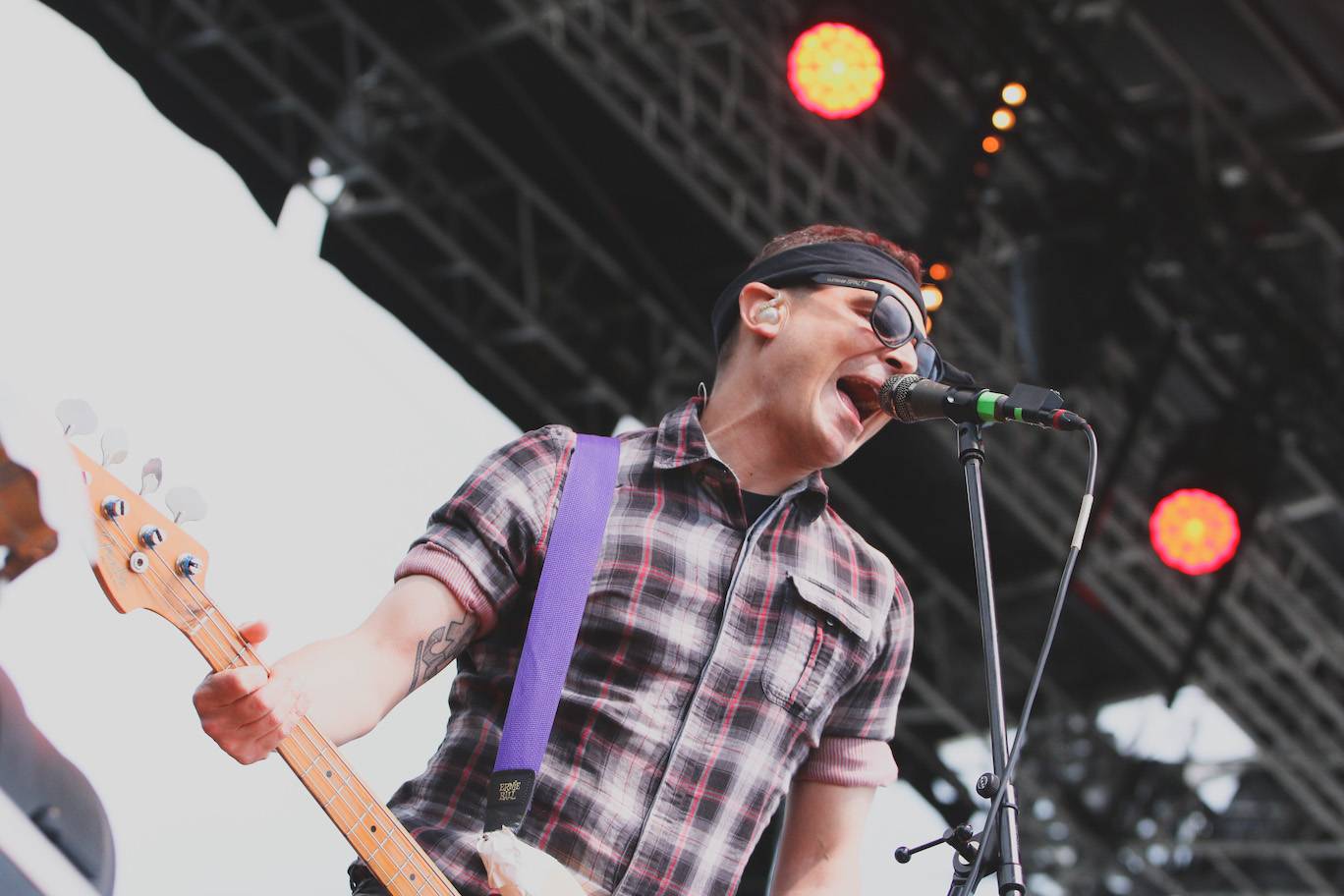 LIVE: Příznivci punku a ska zamířili do Tábora. Odstartoval festival Mighty Sounds