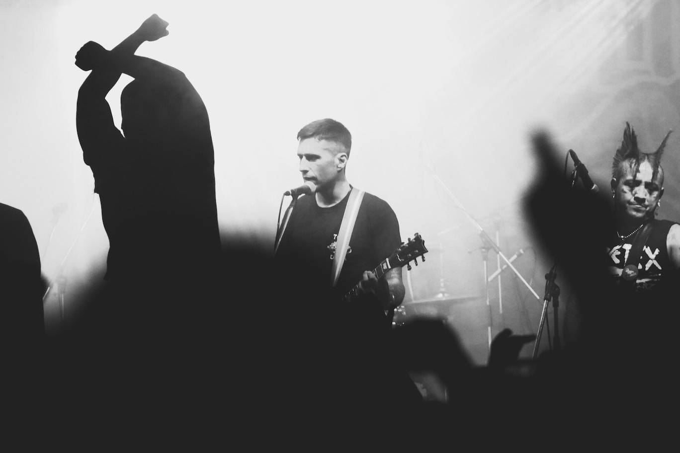 LIVE: Příznivci punku a ska zamířili do Tábora. Odstartoval festival Mighty Sounds