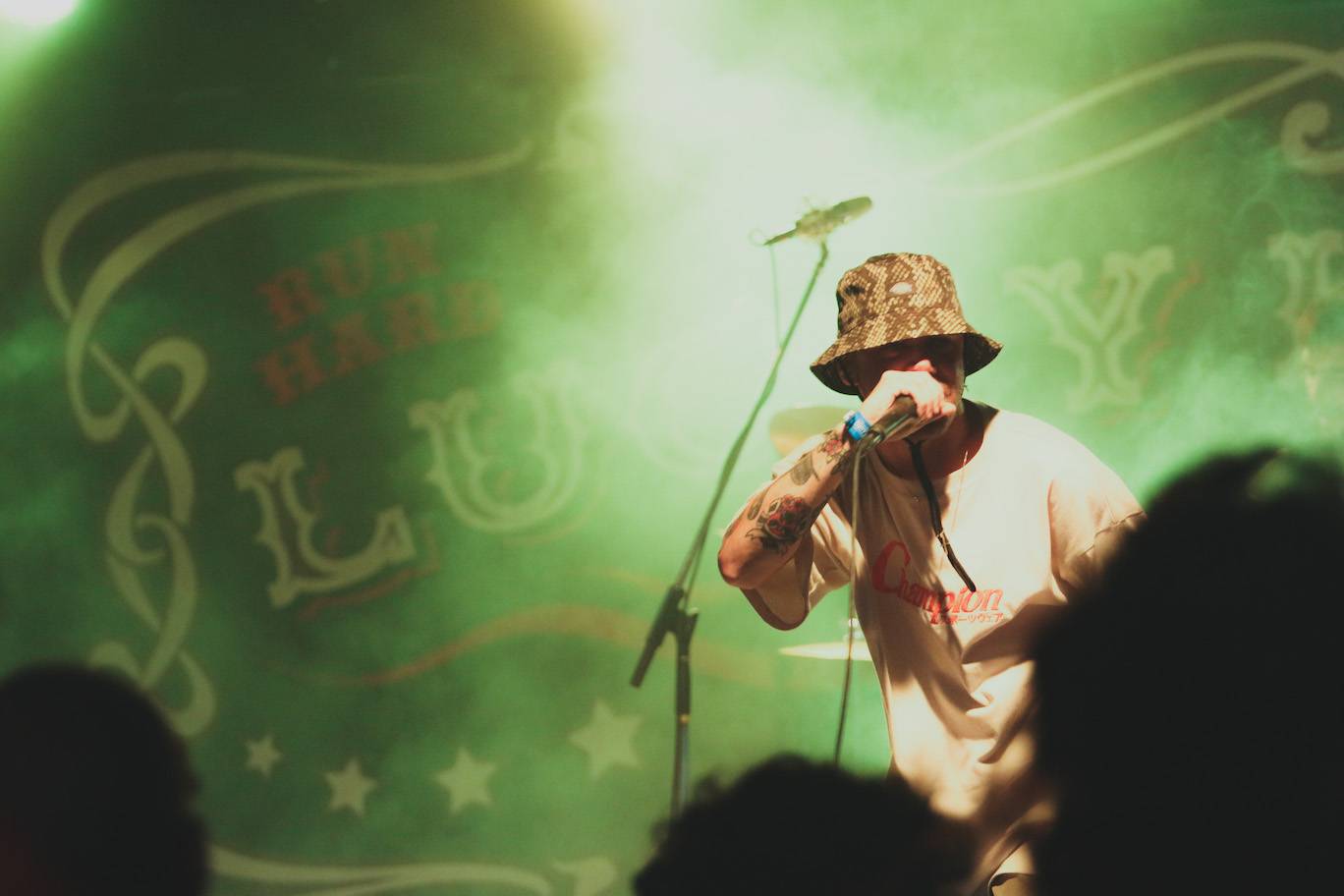 LIVE: Příznivci punku a ska zamířili do Tábora. Odstartoval festival Mighty Sounds