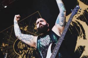 LIVE: Brutal Assault, den první. Neskutečné tempo, bláto everywhere a totální euforie