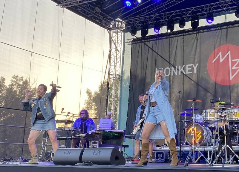 LIVE: Monkey Business v Ostravě vzpomínali na Vaša Patejdla, bavili i J.A.R.