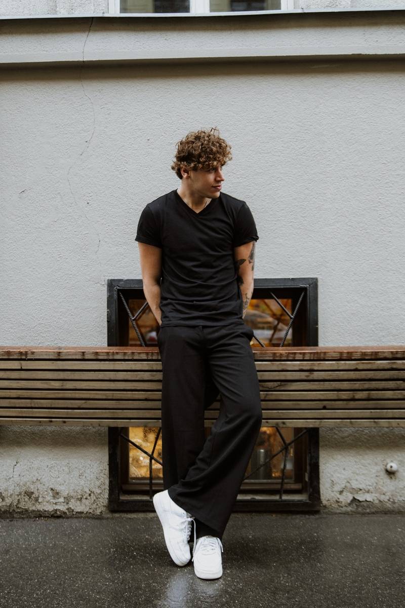 ROZHOVOR | Sofian Medjmedj: Texty píšu přirozeně, bez přetvářky, proto se v nich spousta lidí najde