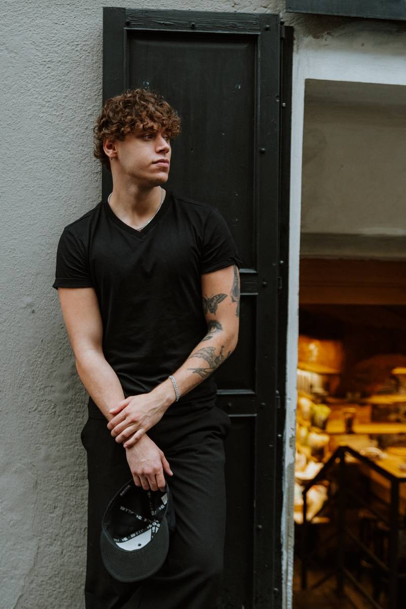 ROZHOVOR | Sofian Medjmedj: Texty píšu přirozeně, bez přetvářky, proto se v nich spousta lidí najde