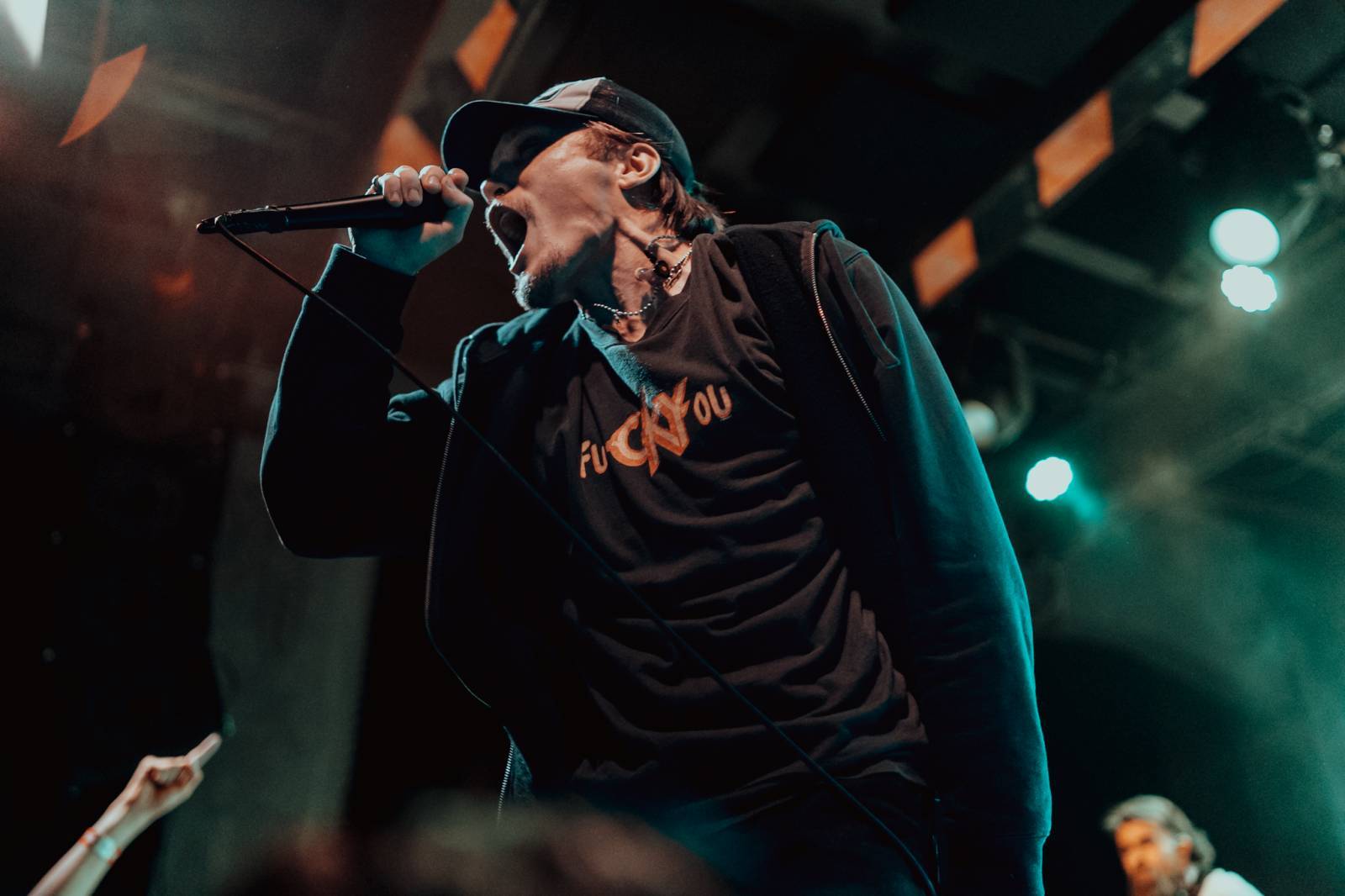 LIVE: S Neck Deep v pražském Meetfactory rozkvetl pop-punk!