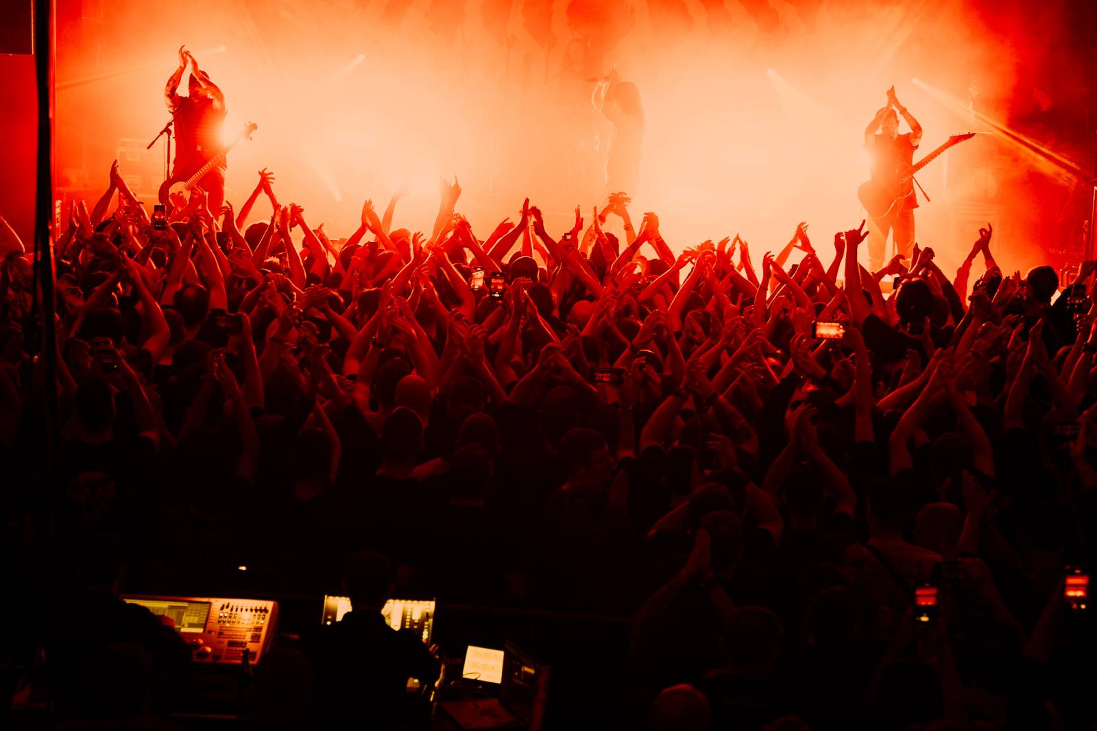 LIVE: Stormem otřásl metalcorový večírek v čele s Fit For A King