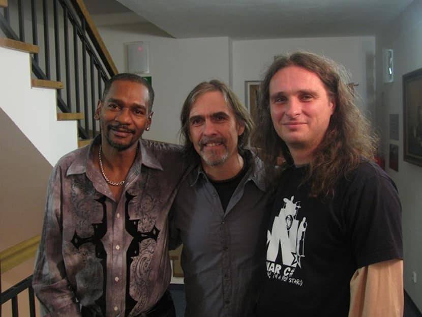 Zemřel jazzrockový kytarista Dean Brown, často hrával v Česku