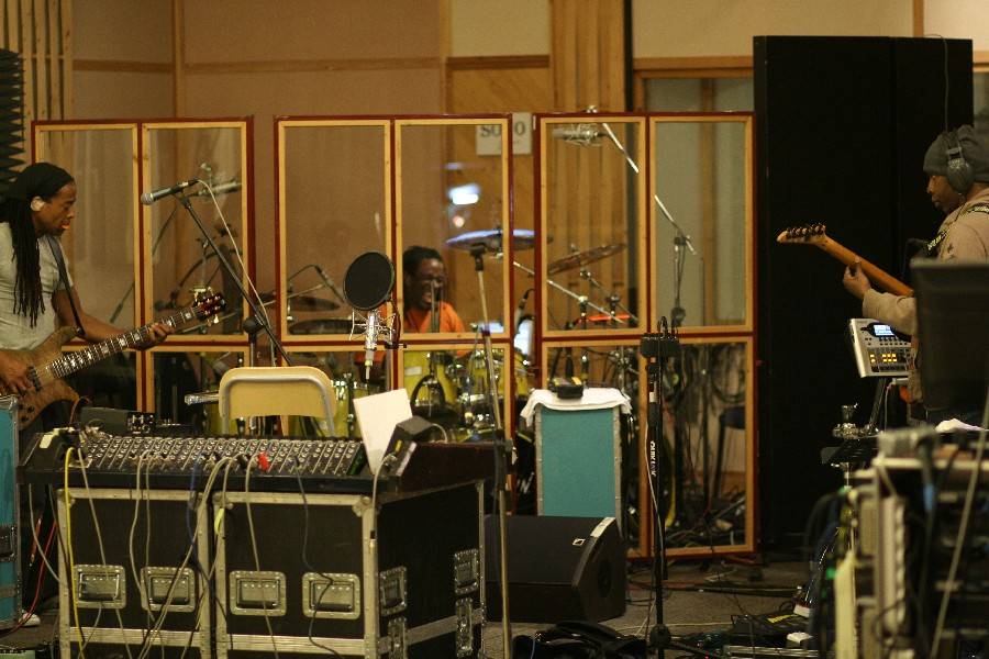 RETRO 2000 | Living Colour: Vracet se do Česka je jako vracet se domů