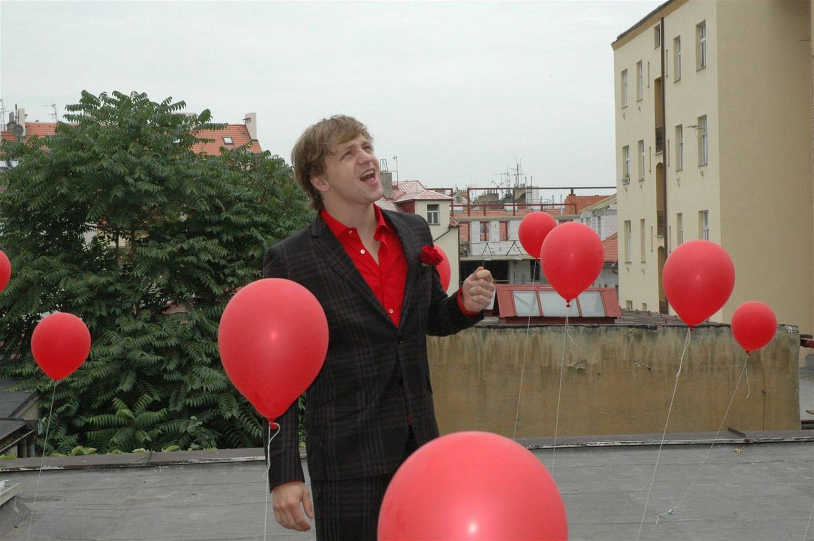 RETRO 2000 | Tomáš Klus: Písničkář je zpívající názor