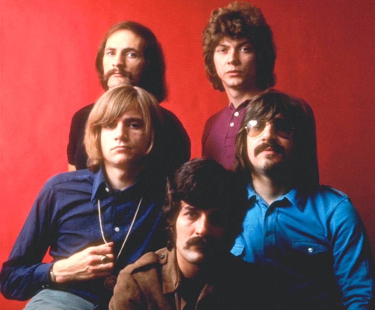 Zemřel Mike Pinder z Moody Blues. Jejich song přezpívaly i Rottrová s Bílou