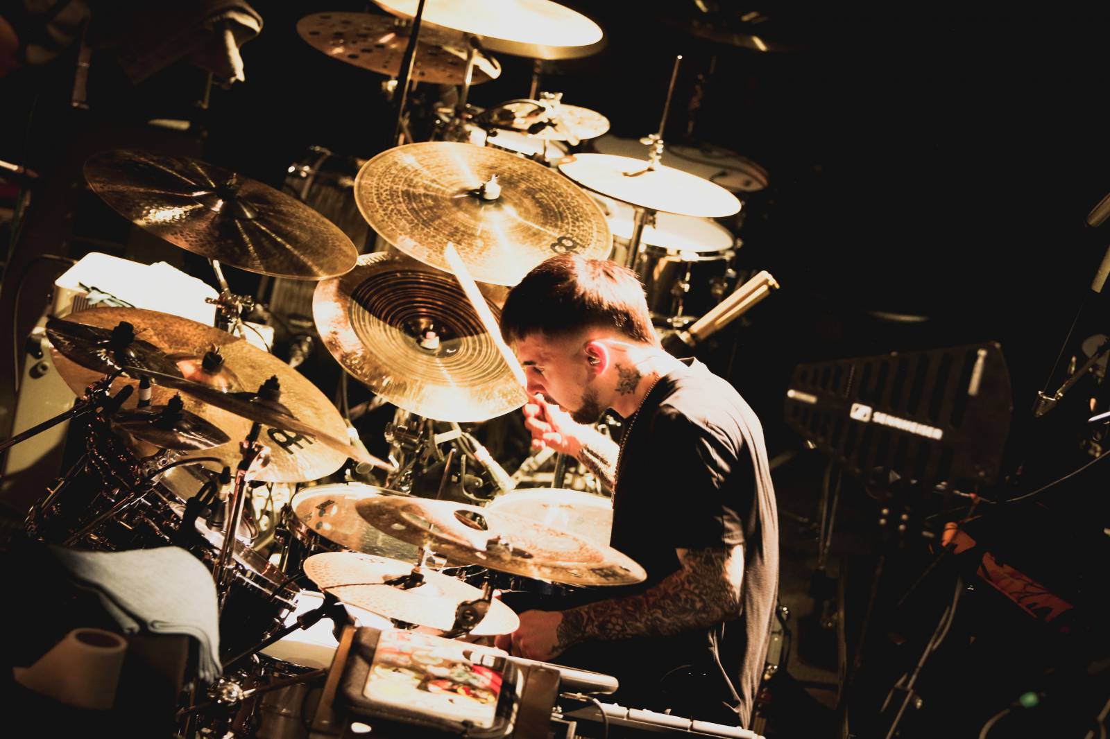 LIVE: LANDMVRKS přivezli do Lucerny láskyplnou prvomájovou oslavu