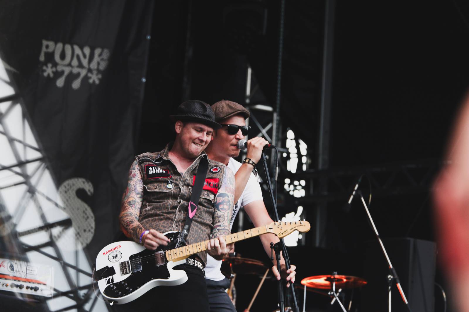 LIVE: Mighty Sounds první den přivítal Cock Sparrer, živelné The Baboon Show a černé ovce z The Fialky