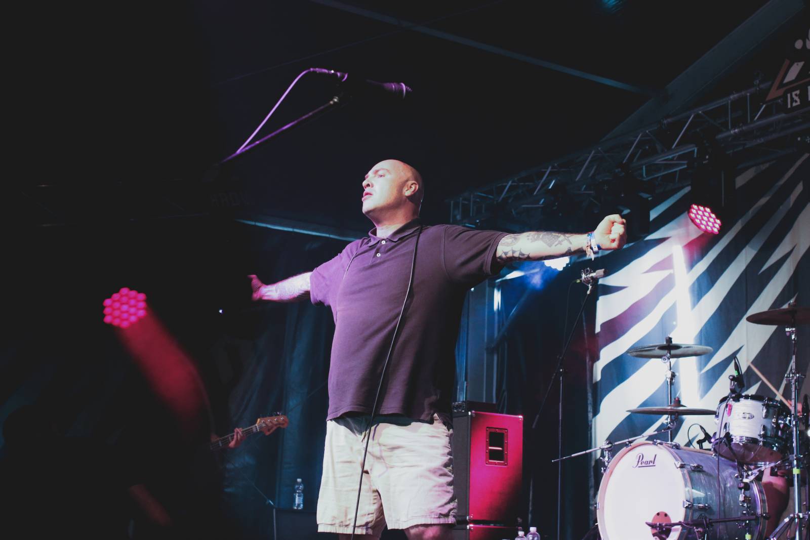 LIVE: Mighty Sounds první den přivítal Cock Sparrer, živelné The Baboon Show a černé ovce z The Fialky