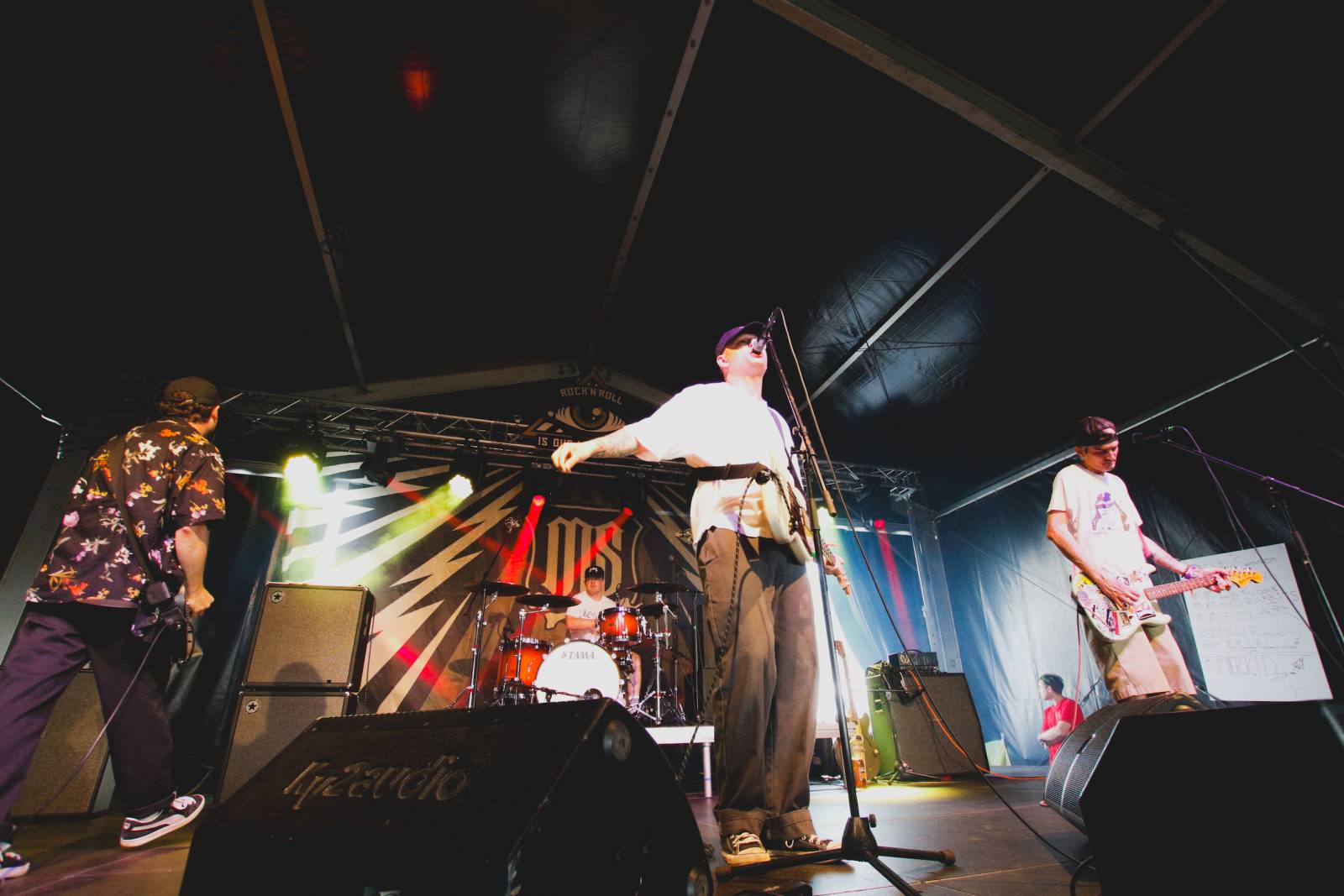 LIVE: Mighty Sounds první den přivítal Cock Sparrer, živelné The Baboon Show a černé ovce z The Fialky