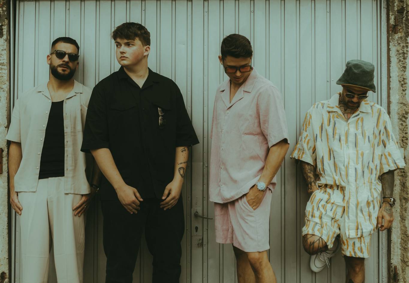 TOP 7 videoklipů týdne: Sebastian míří do Fora Karlín, Yungblud zpívá o depresích a Palaye Royale o odvrácené straně šoubyznysu