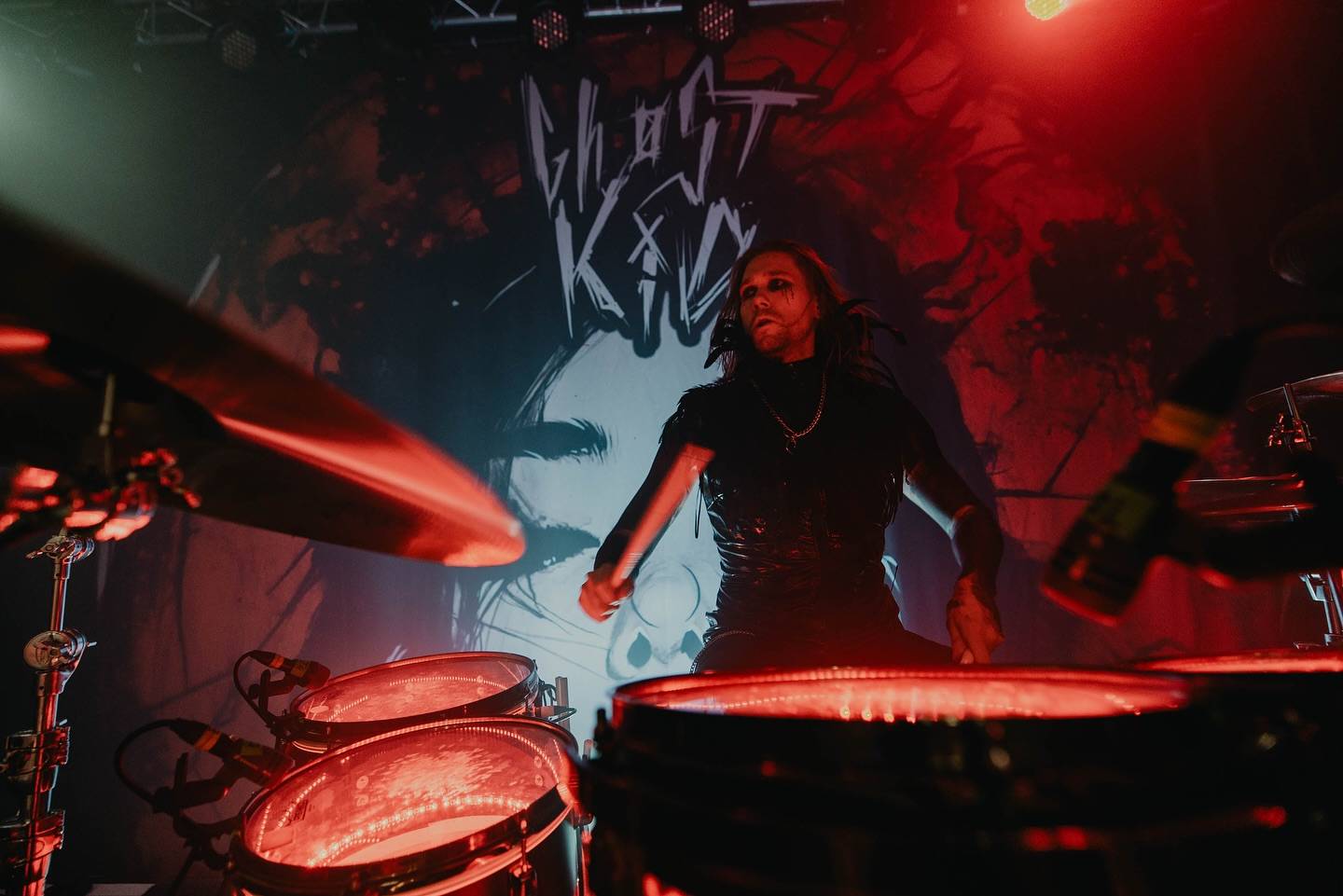 LIVE: Ghøstkid v Praze aneb Jak černovlasá panenka Chucky oslovila fanoušky napříč generacemi