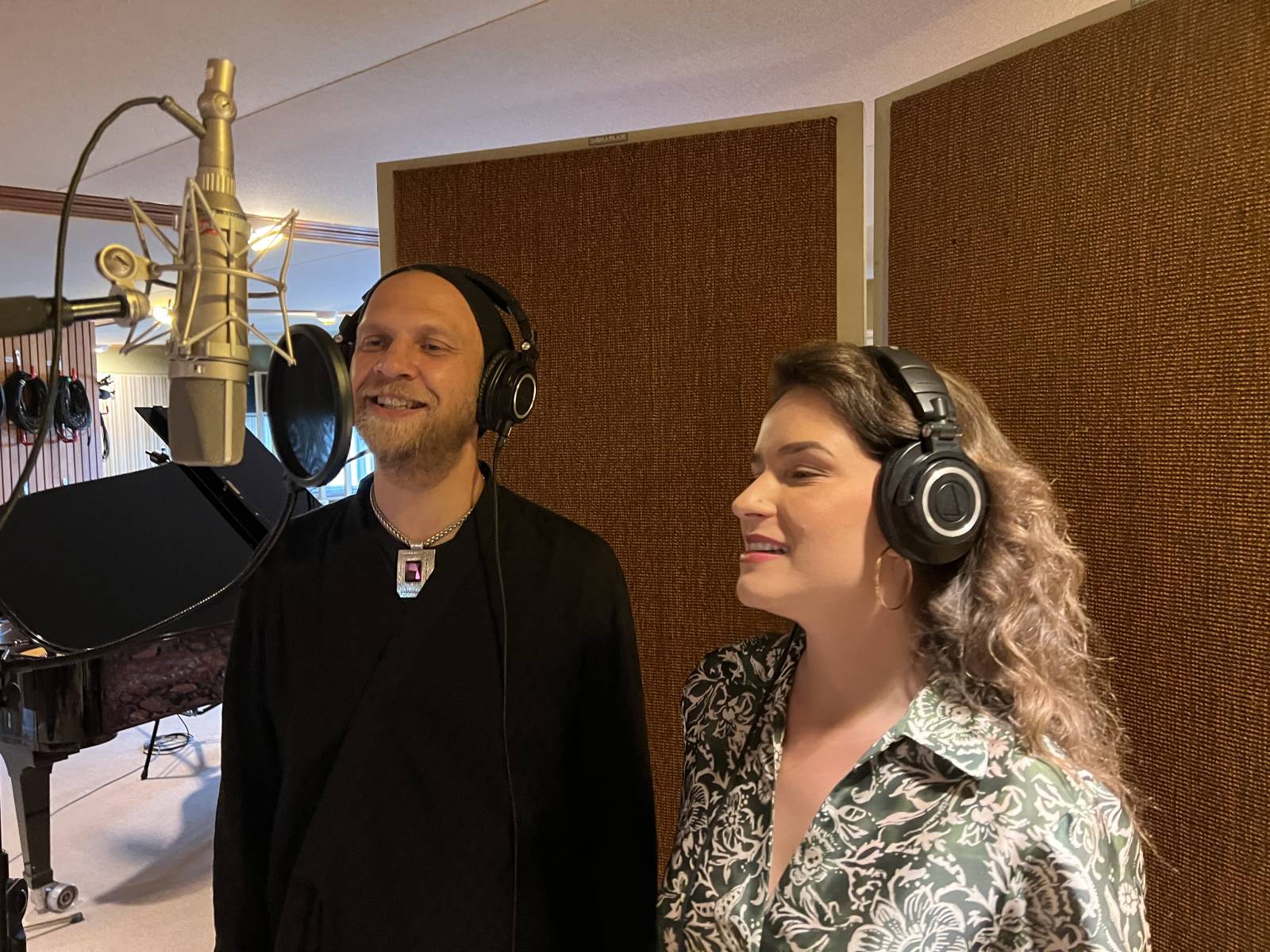 ROZHOVOR | O5 a Radeček: Nahrávali jsme ve stejném studiu jako Coldplay. Přišel si nás poslechnout i manažer U2