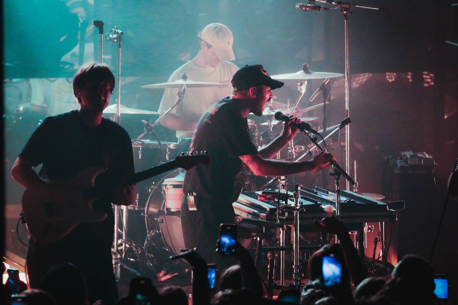 LIVE: Leoniden dojali pražské MeetFactory, odhodlali se i ke crowdsurfingům