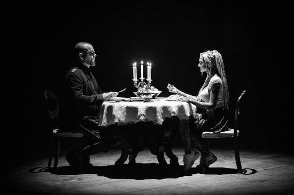 TOP 7 videoklipů týdne: Ewa Farna a Annet X nazpívaly duet, Vojtěch Dyk zve do O2 areny a Cocotte Minute zavřeli Zellera v pračce