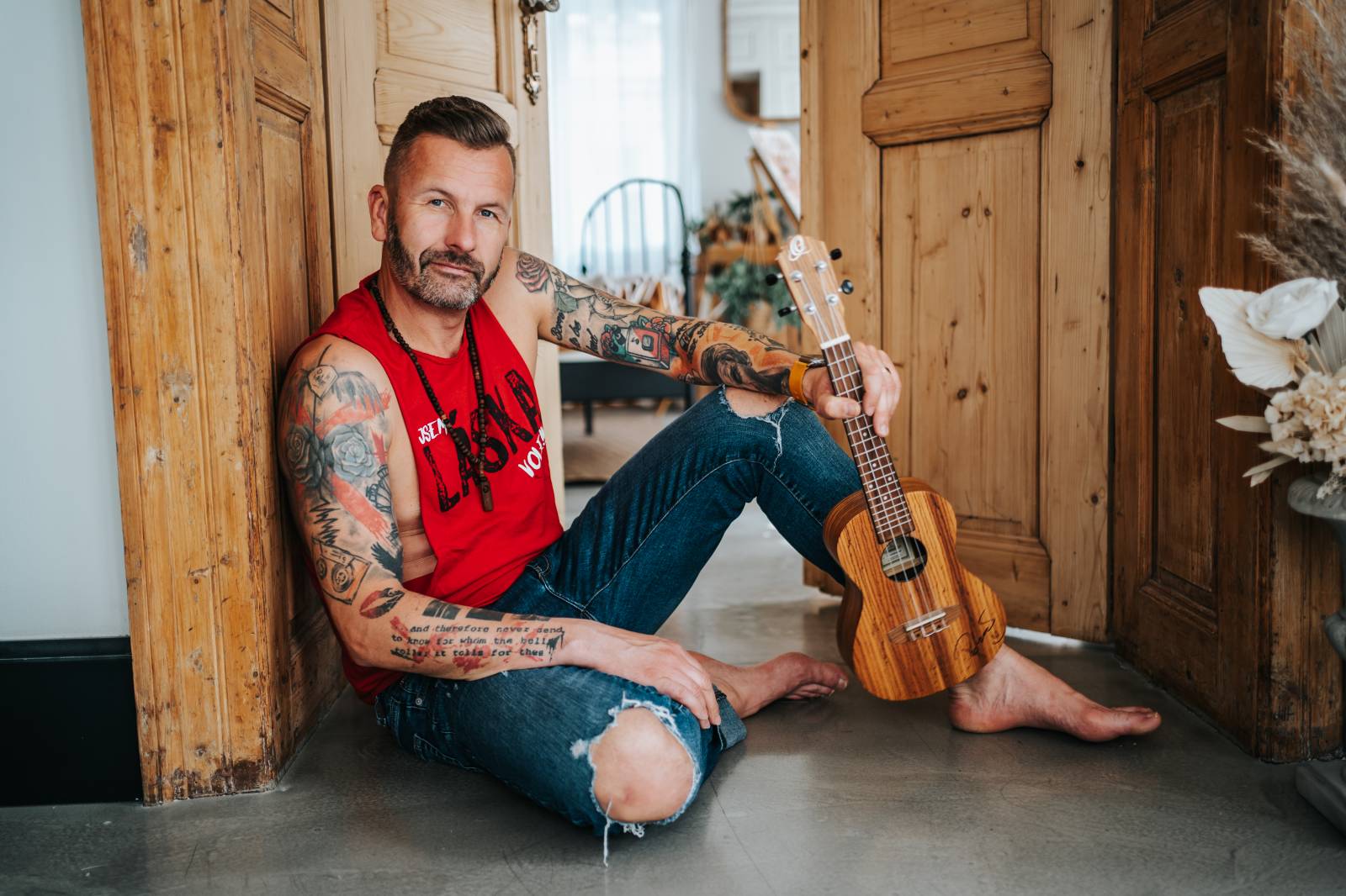 TOP 7 videoklipů týdne: Ewa Farna a Annet X nazpívaly duet, Vojtěch Dyk zve do O2 areny a Cocotte Minute zavřeli Zellera v pračce