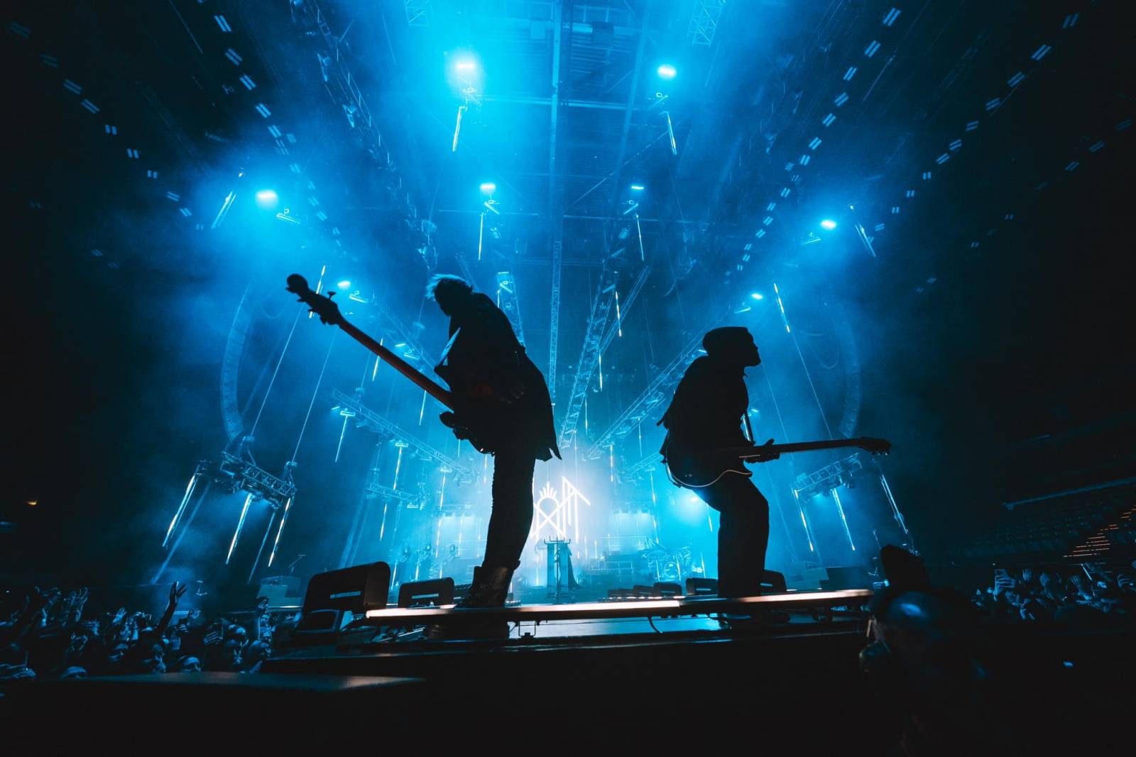 LIVE: Sleep Token posunuli laťku zase o kus výš. V O2 universu předvedli povedenou show