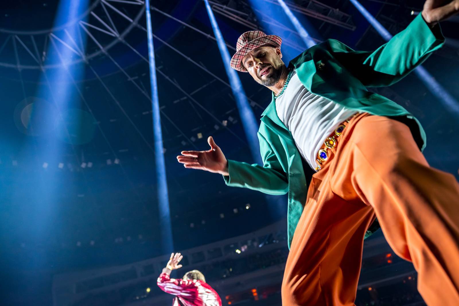 LIVE: Vojta Dyk si splnil sen a vyprodal O2 arenu. Nabídl estrádní show, které chyběly silné písně