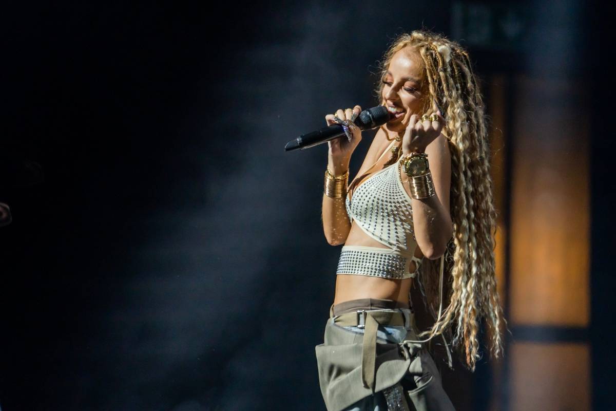 LIVE: Bohyně Sima vyprodala brněnský klub Sono a roztančila všechny v něm