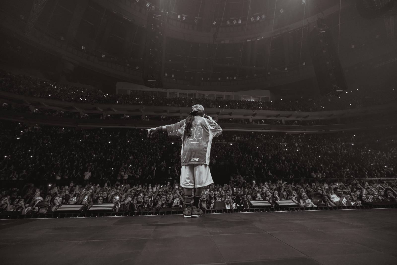 Billie Eilish pokořila Metalliku. Její koncert v O2 areně navštívil rekordní počet fanoušků