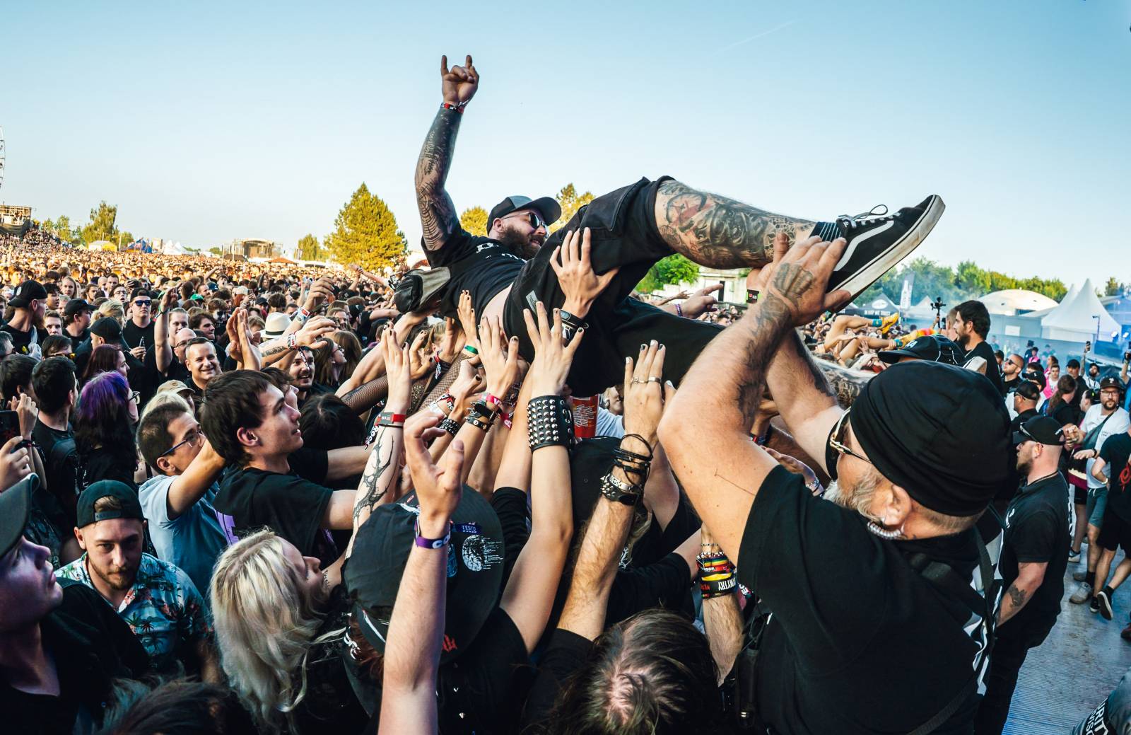 LIVE: Rock for People, den druhý. Surfující T-Rex na Lorna Shore a počítání se Slipknot do šesti