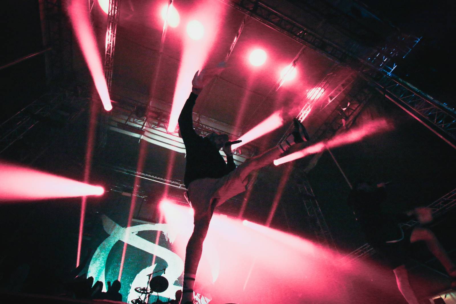 LIVE: Mighty Sounds, den první: Irie Révoltés, Vypsaná fiXa a Rat Boy