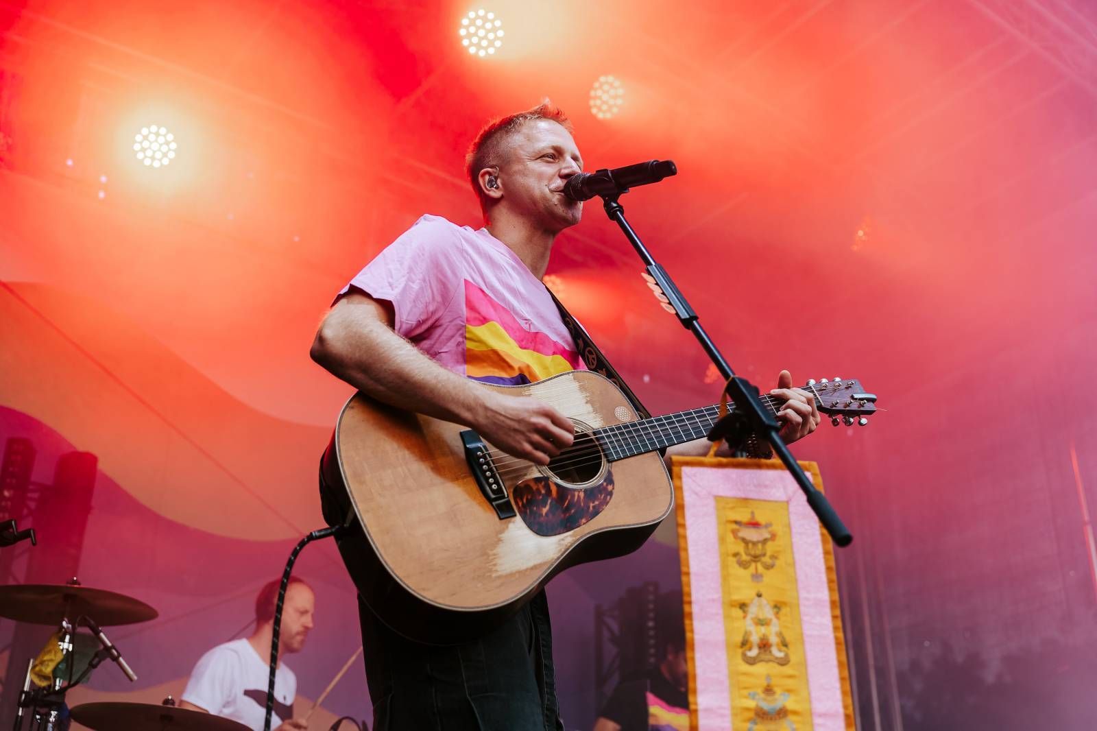 LIVE: Koncert Tomáše Kluse v Boršicích u Blatnice odfoukl vítr. Zpěváka ale nezastavil