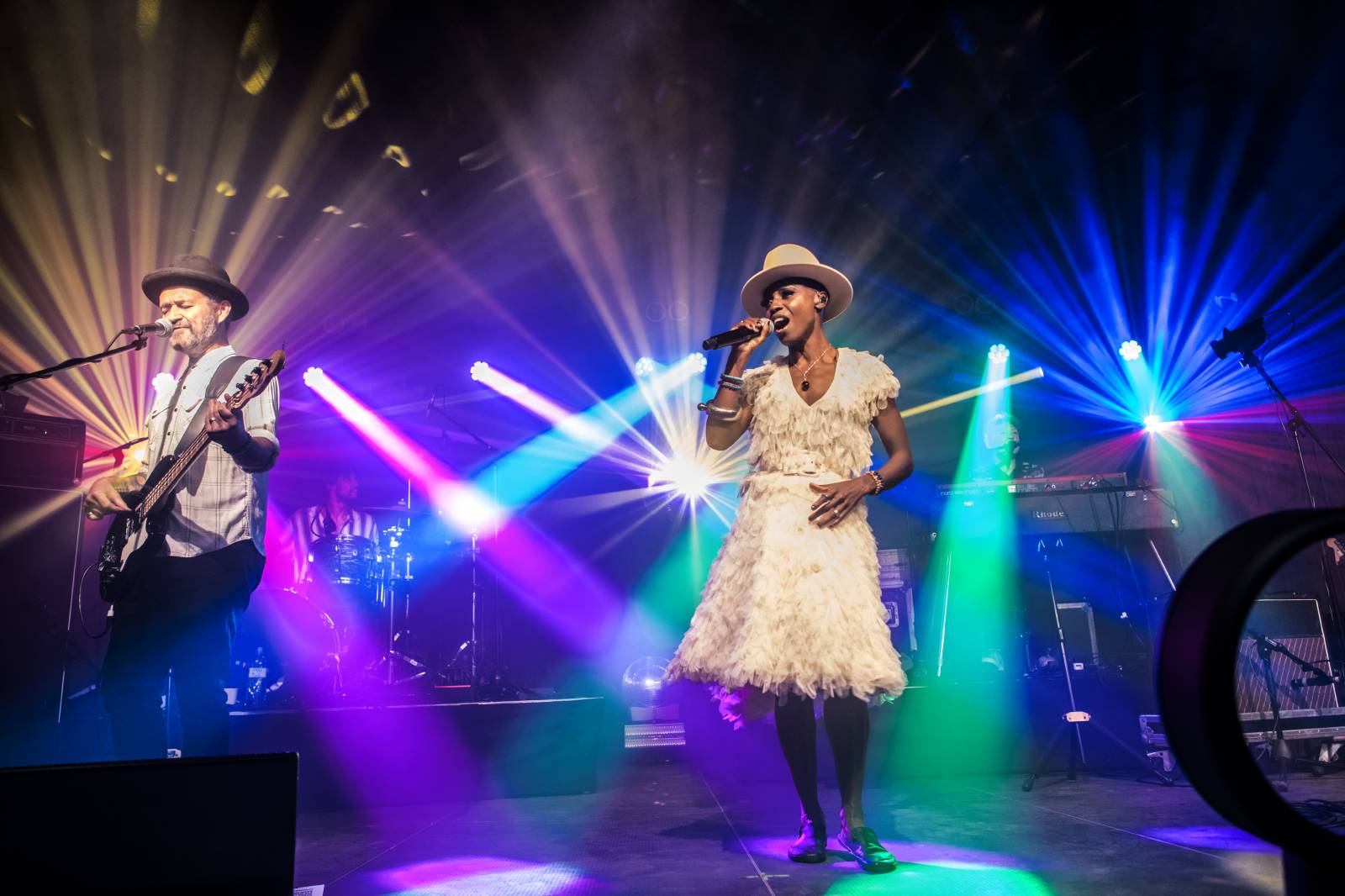 ROZHOVOR | Morcheeba: První koncert v Praze? Kouřili jsme trávu, pili absint a báli se hada, který utekl z terária