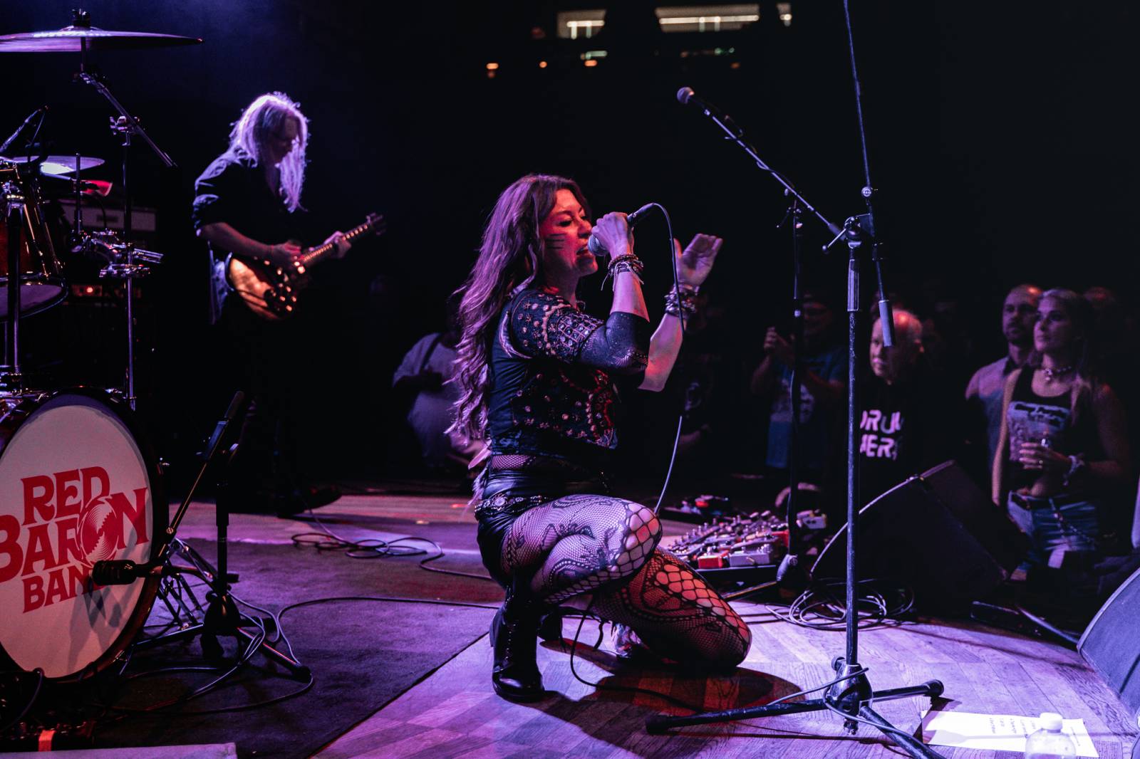 ROCK BLOG | Paul Kowacz (Red Baron Band): Tour s Ianem Paicem & Purpendicular. Pět koncertů, pět příběhů, jedna legenda