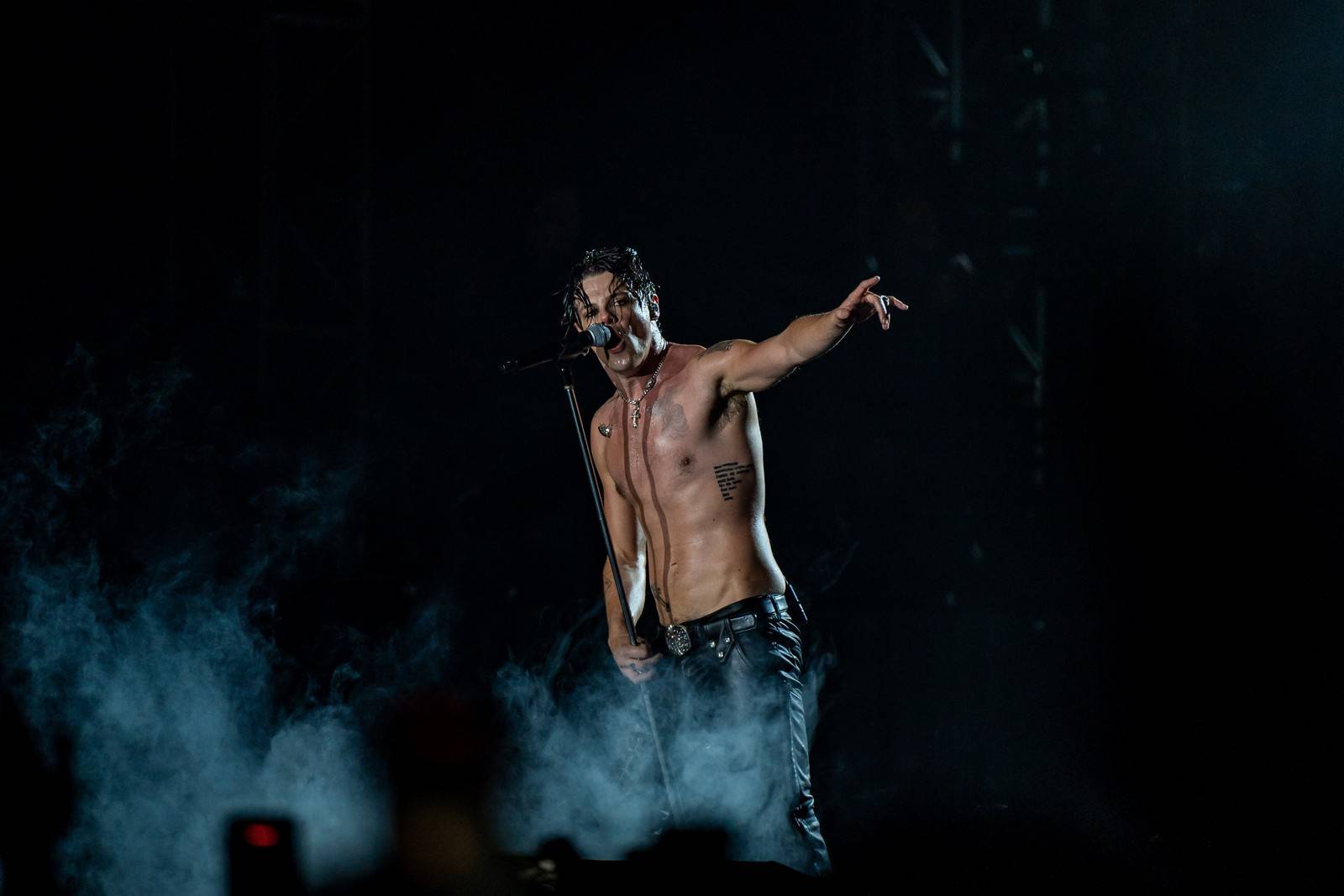 LIVE: Koncert roku? Rokenrolový princ Yungblud předvedl v Praze divokou show