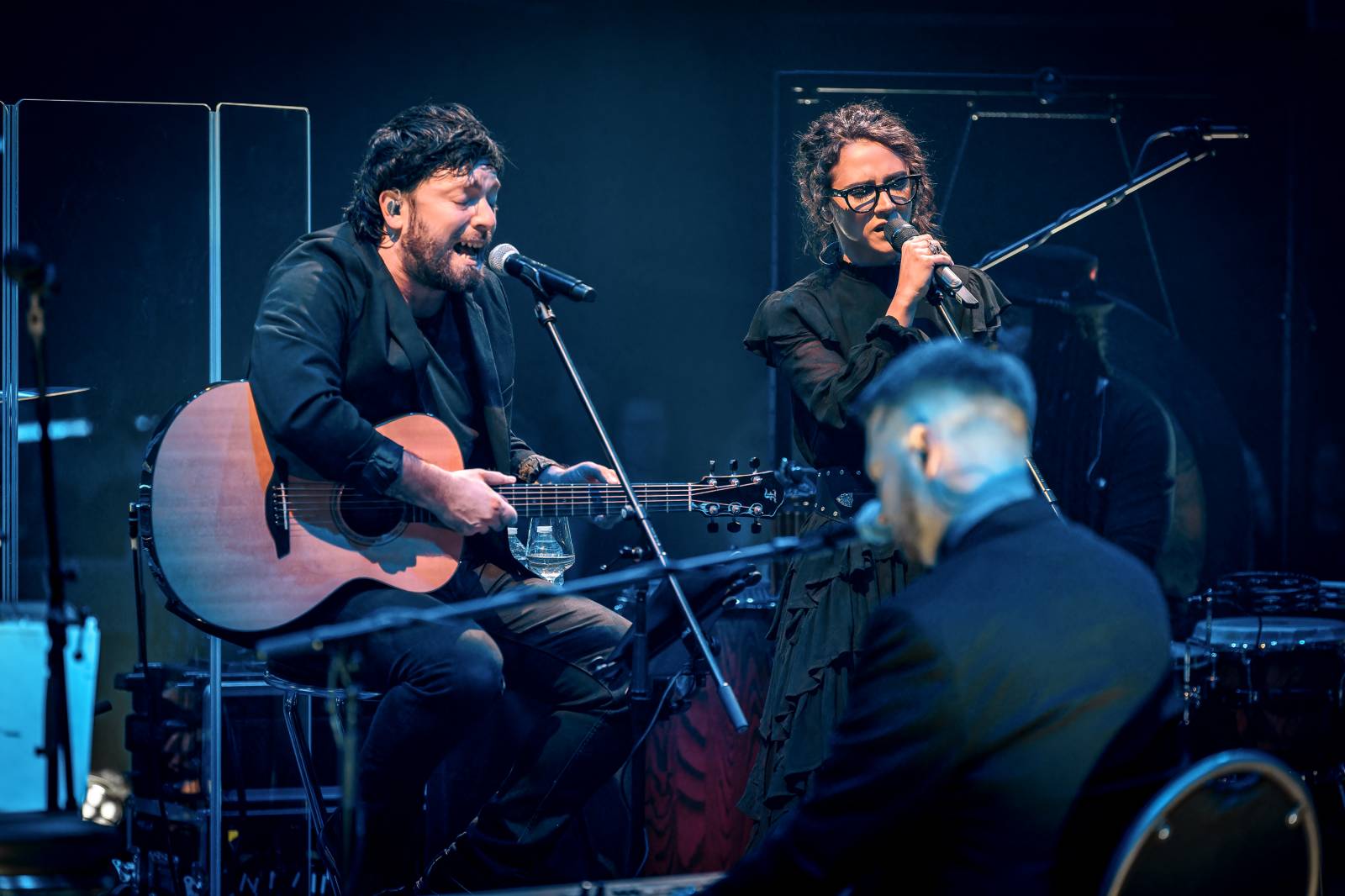 LIVE: Akustický koncert kapely Imodium byl něžný, srdečný i pořádný nářez. Publikum ji odměnilo dlouhým standing ovation