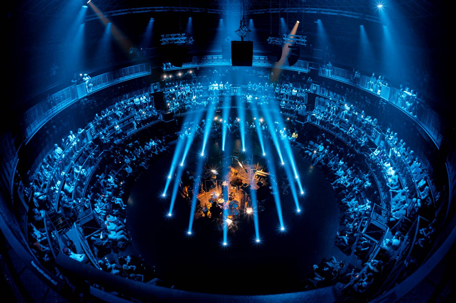 LIVE: Akustický koncert kapely Imodium byl něžný, srdečný i pořádný nářez. Publikum ji odměnilo dlouhým standing ovation