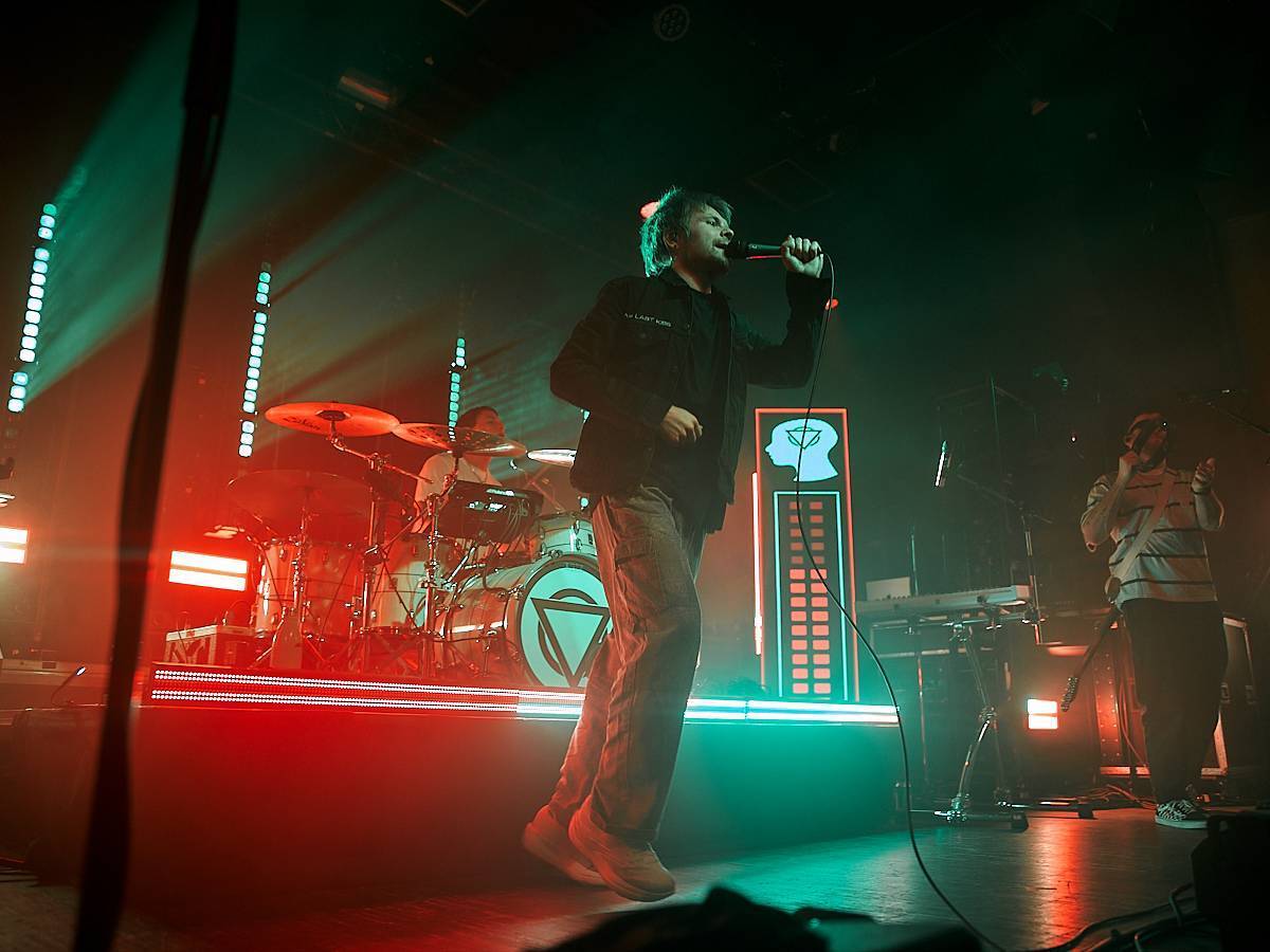 LIVE: Enter Shikari při jubilejním koncertu v Roxy oslavili státní svátek