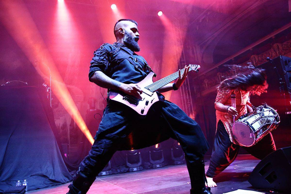 LIVE: Halestorm ani po dvou dekádách nedochází dech. V Praze uctili památku Ozzyho Osbourna