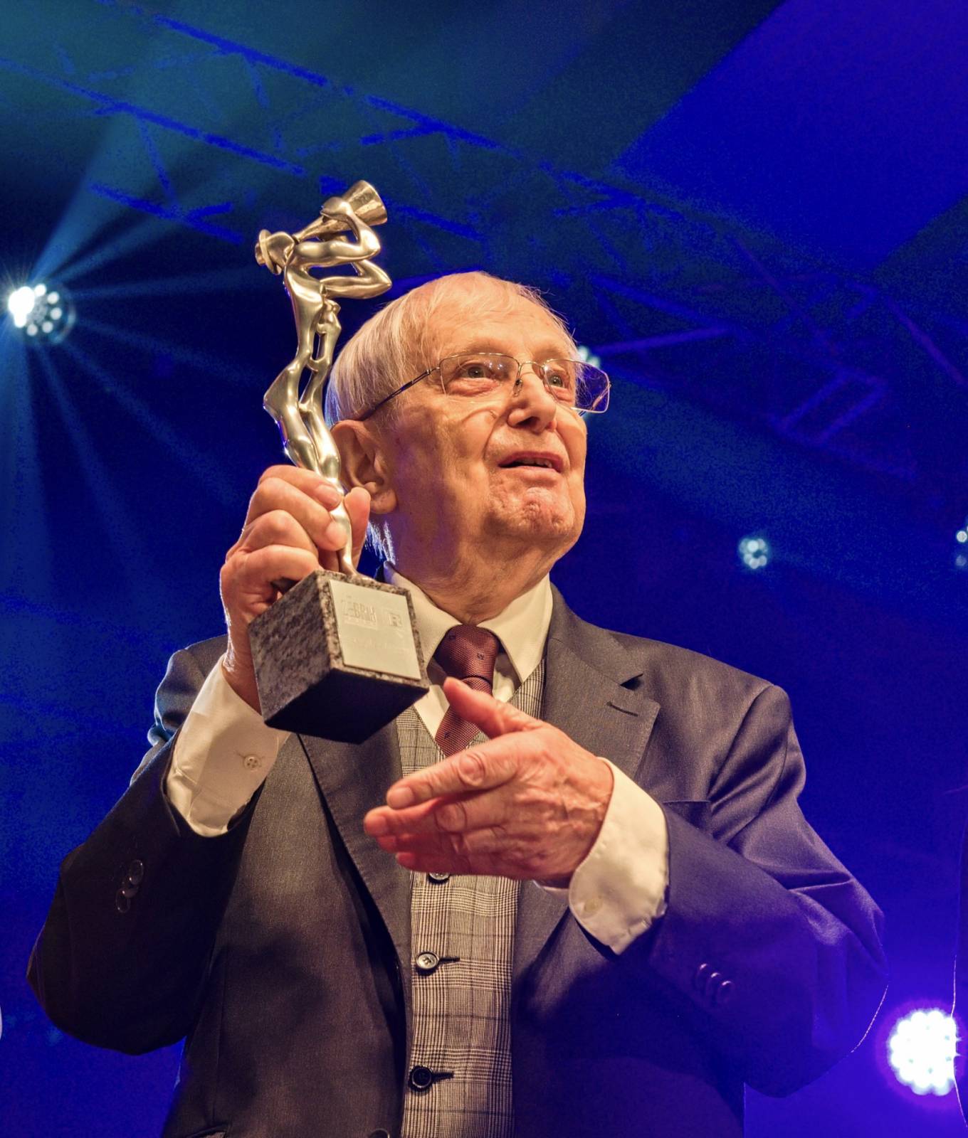 Žebřík číslo 34: Nominacím vévodí Mňága a Žďorp, Marek Ztracený a Pan Lynx, hlasovalo se i pro Davida Stypku či skupinu Lucie 