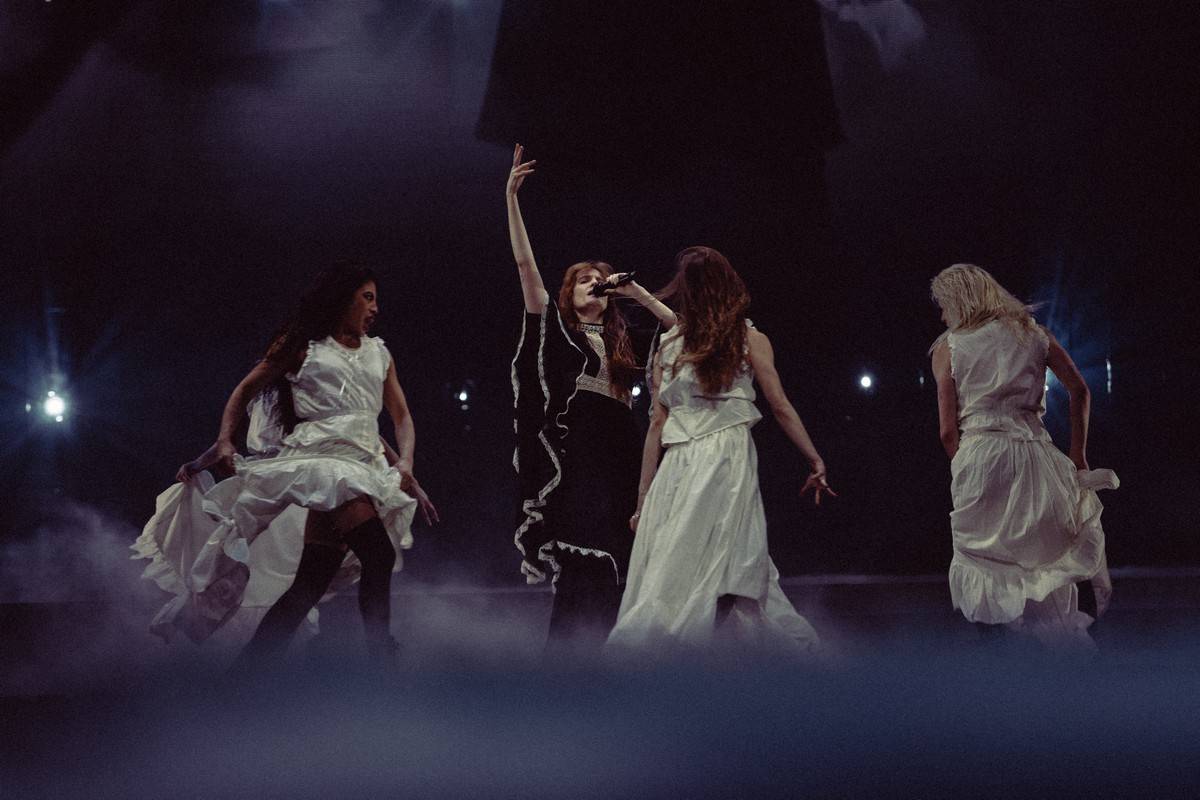 LIVE: Florence + The Machine přivezli do Prahy teatrální podívanou s pravými emocemi