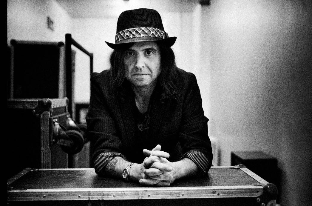 Zemřel Phil Campbell. Kytarista Motörhead podlehl komplikacím po náročné operaci