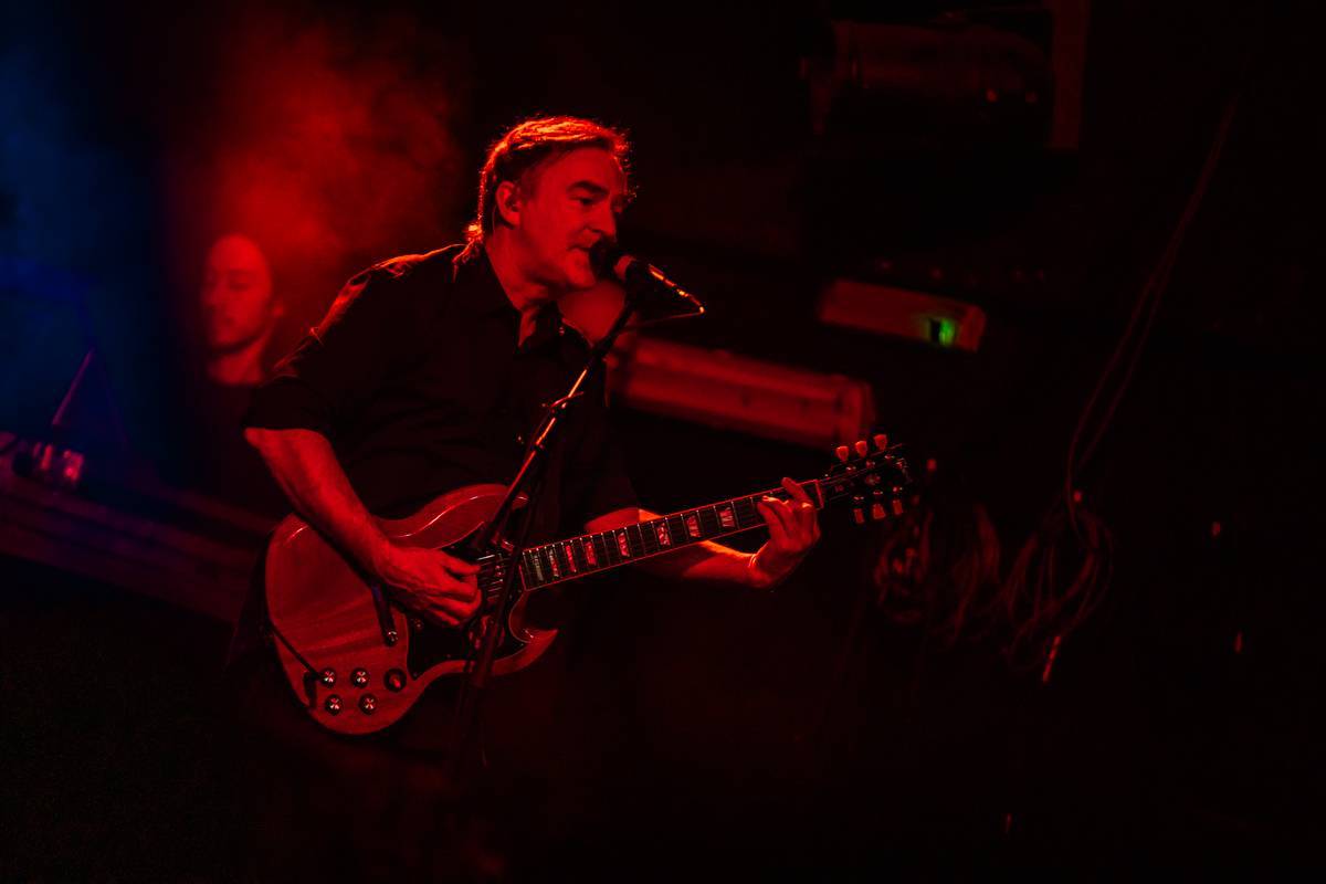 LIVE: Návrat do minulosti. Peter Hook oživil v Brně písně Joy Division i New Order