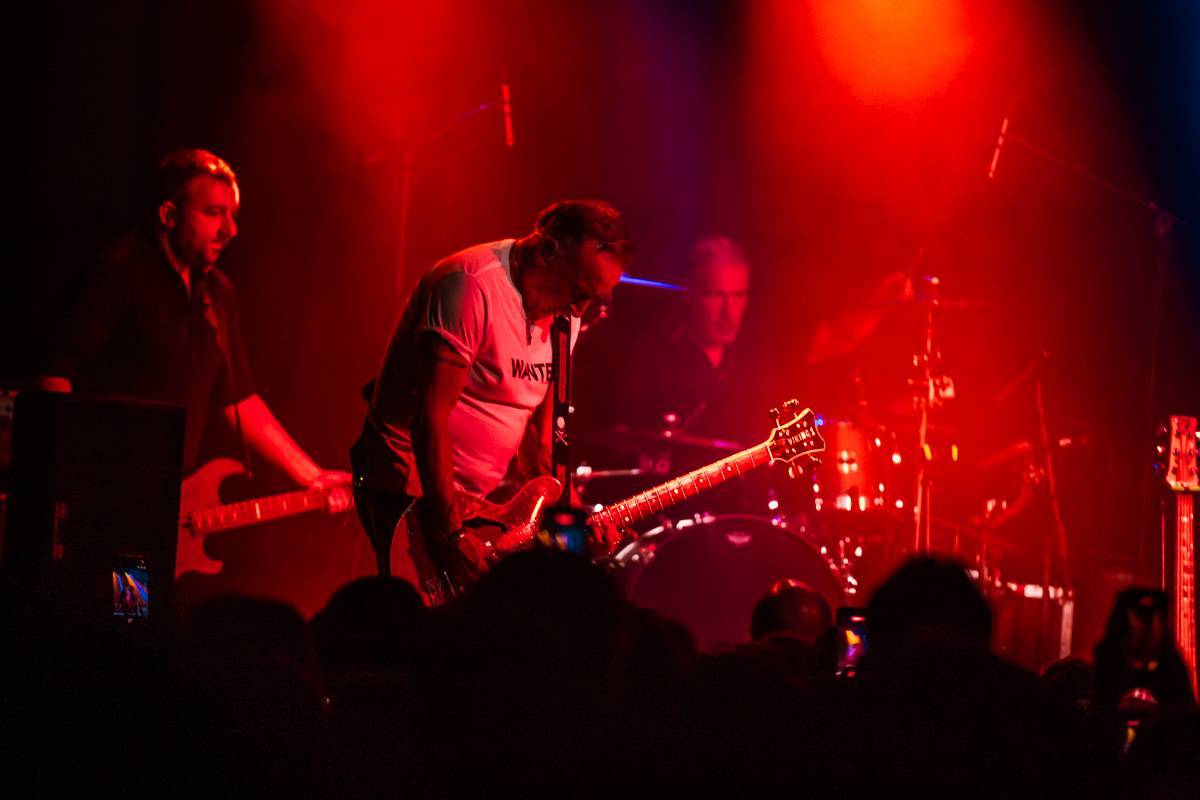 LIVE: Návrat do minulosti. Peter Hook oživil v Brně písně Joy Division i New Order