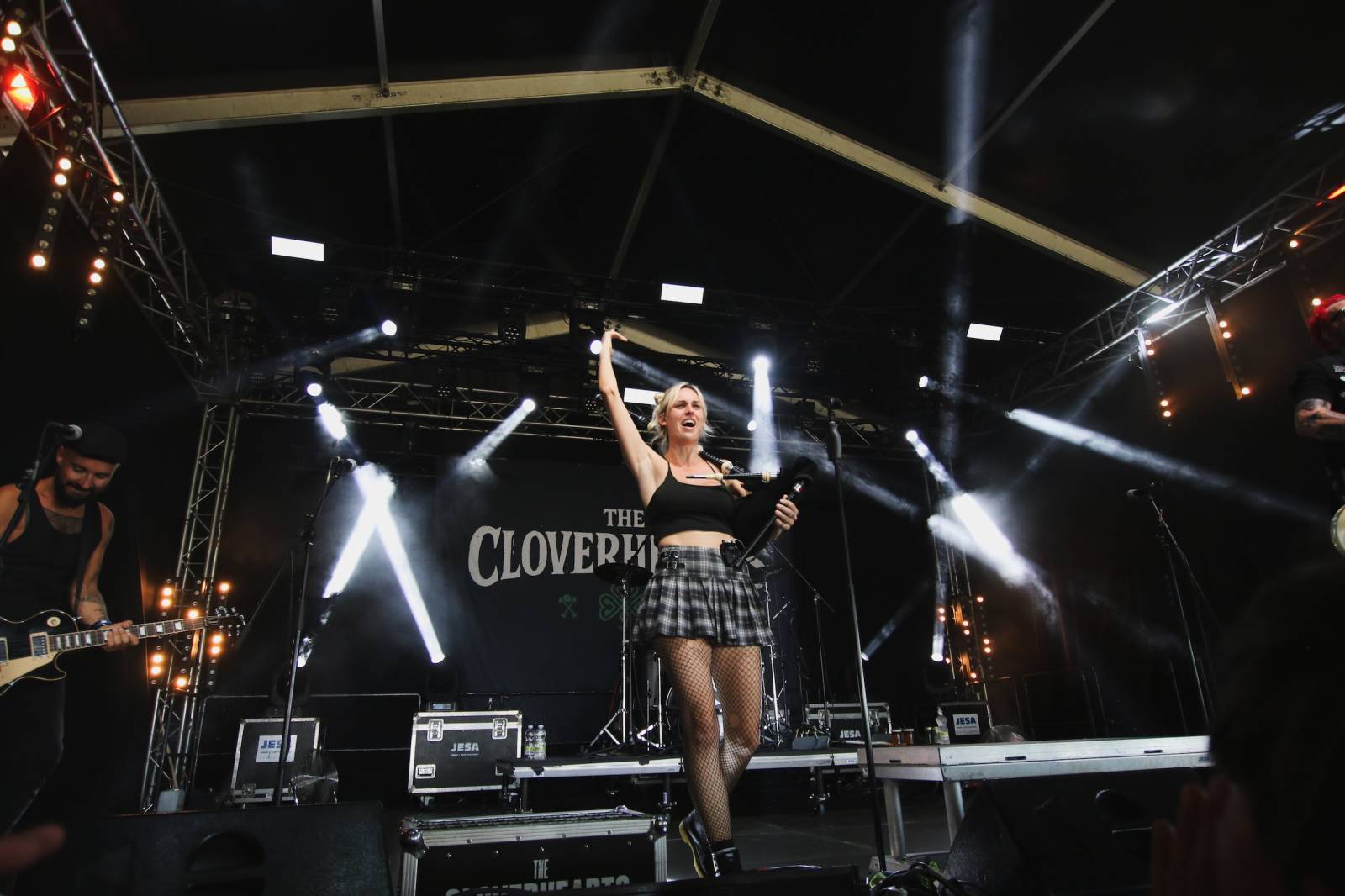 LIVE: Mighty Sounds, den druhý: Skvělá show Pennywise, popelnicový riot se ZSK a radostní The Baboon Show