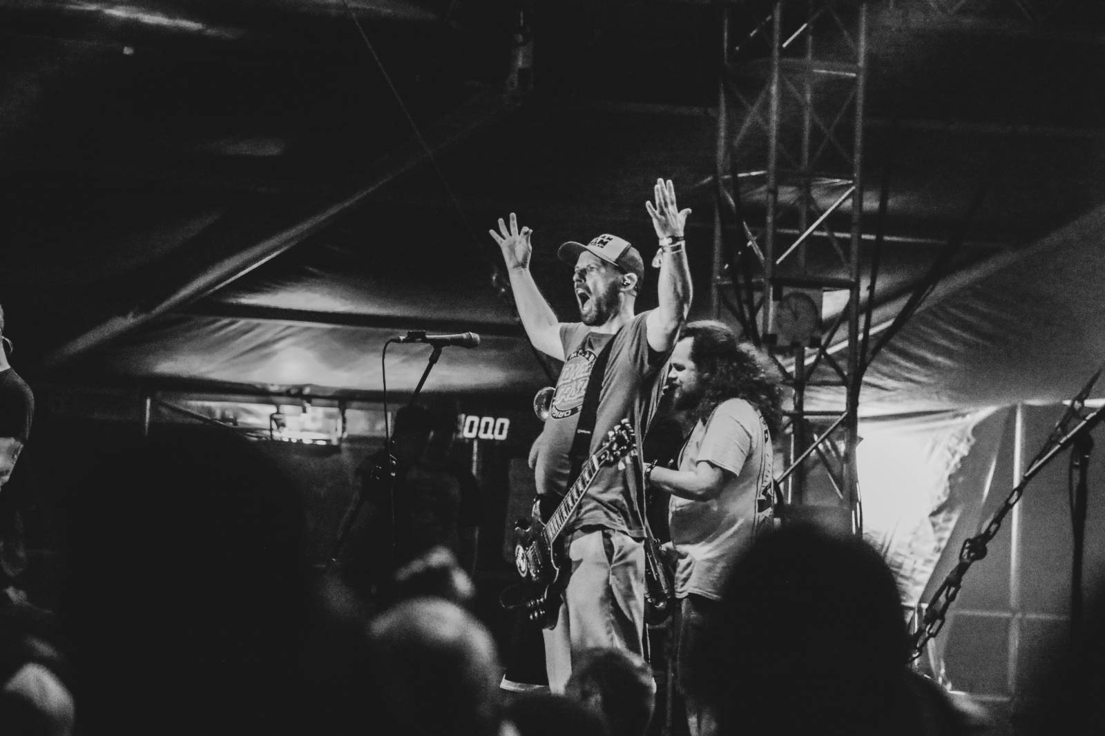 LIVE: Mighty Sounds, den třetí: Hromadné skákání na Skindred, vrchol kultury s Gutalax a skoro dojemná rozlučka s Talco