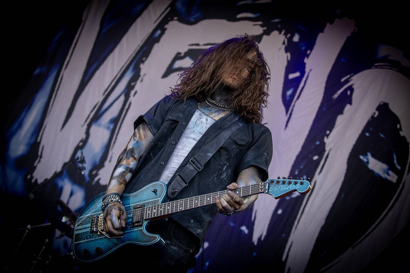 LIVE: Brutal Assault otevřel brány. První den nabídl vedro, riffy i temné rituály