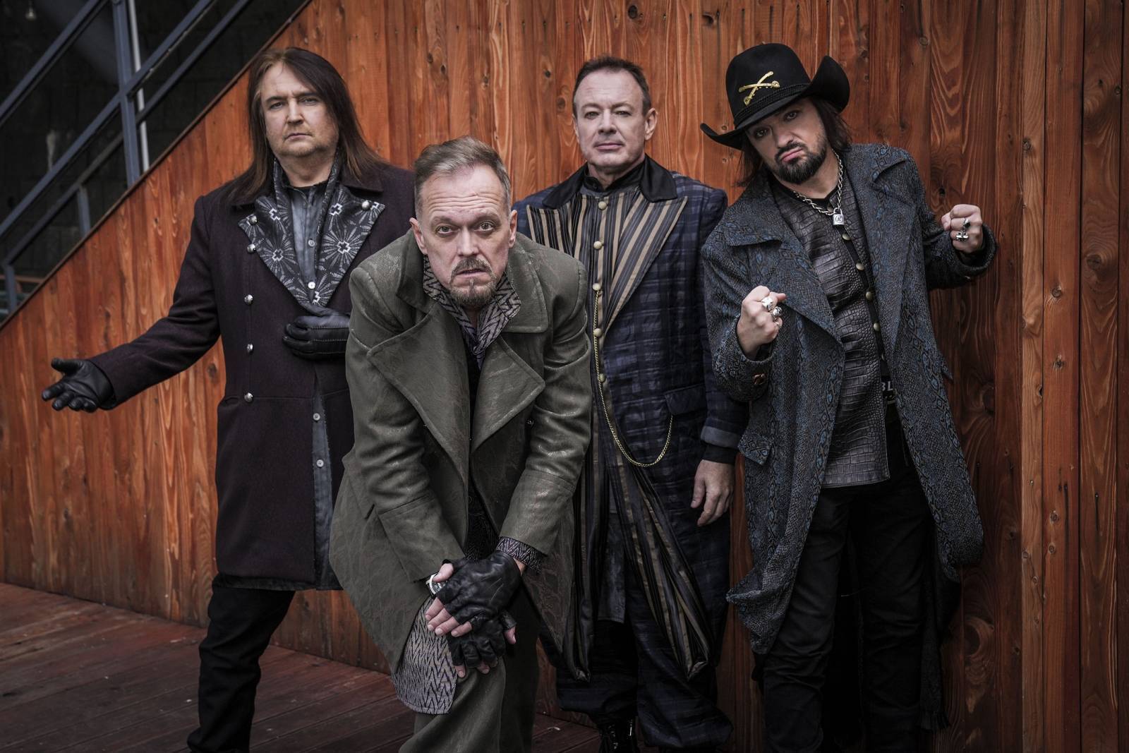Hollywood Vampires oznámili speciálního hosta pro pražskou show. Vystoupí před nimi Lucie
