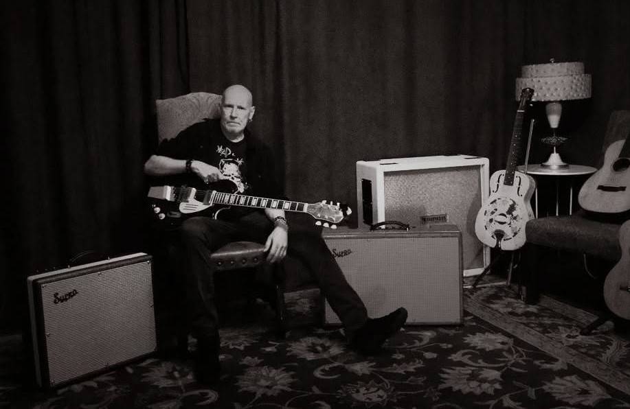Zemřel Cheetah Chrome, kytarista punkových Dead Boys. Bylo mu 71 let