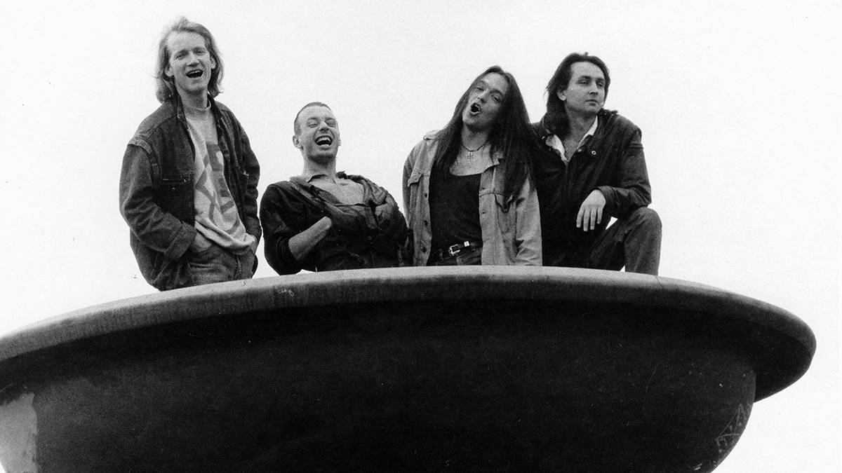 RETRO 90s | Lucie se třetím albem přitvrdila. Černý kočky mokrý žáby přinesly několik zásadních hitů