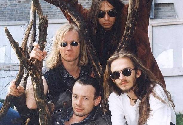 RETRO 90s | Lucie se třetím albem přitvrdila. Černý kočky mokrý žáby přinesly několik zásadních hitů